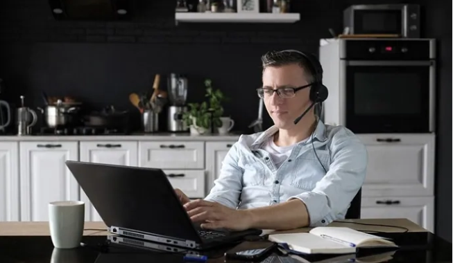 Remote Customer Service Representative & Support Specialist Job: Salary: $20 - $30/per hour