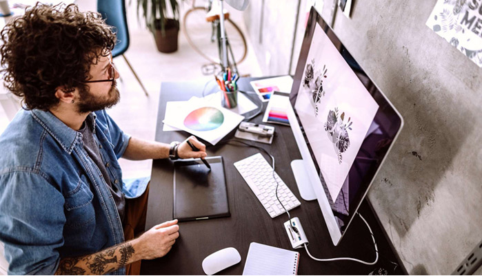 Remote Thumbnail Creator & Graphic Design Specialist Job